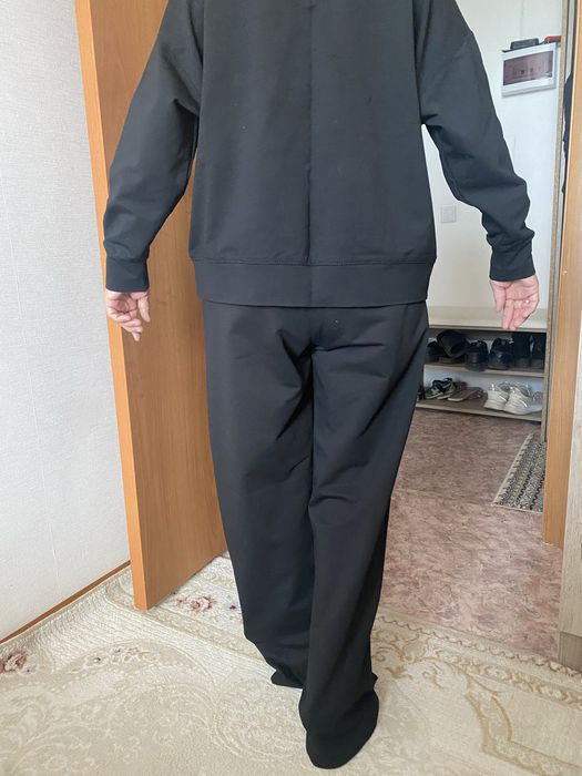 Спортивный новый костюм