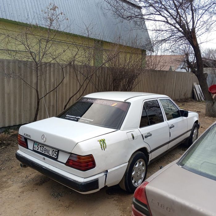 Продаю Мерседес 124 е230