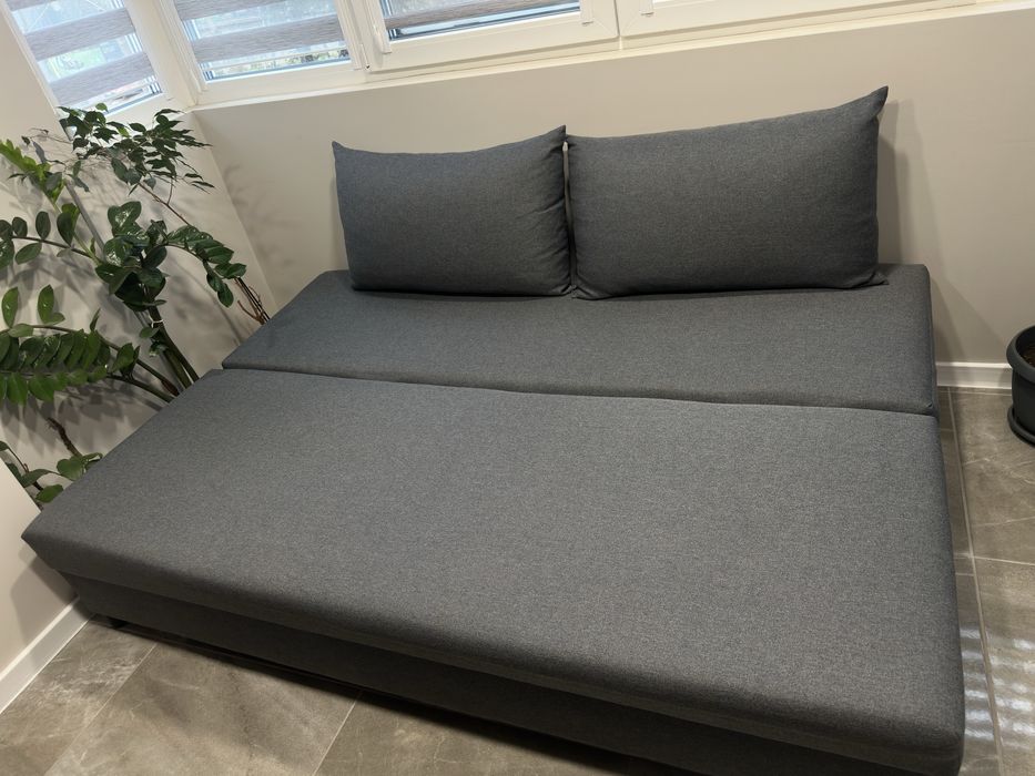 Разтегателен диван с опция сън и ракла