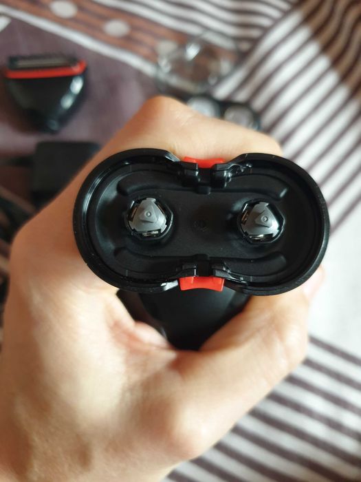 Продам оригинальную электробритву Philips S728