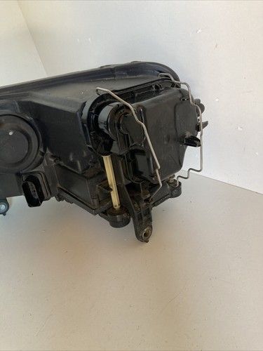 Ксенонов фар преден десен за Volkswagen Phaeton 3.0 Tdi (2008) 3D2941016F