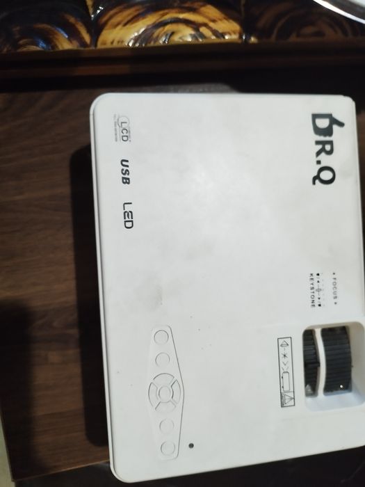 СРОЧНО! Продам проектор в отличном состоянии