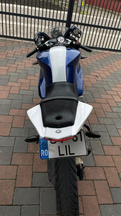 Yamaha yzf r125 2010