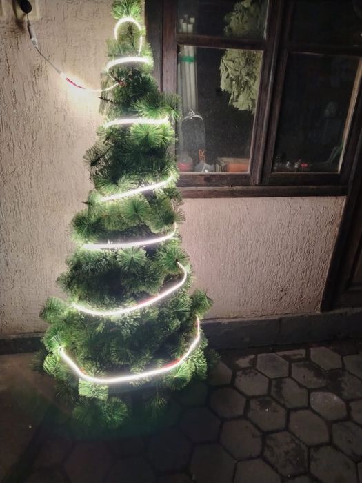 Срочно продам ёлку 170 см