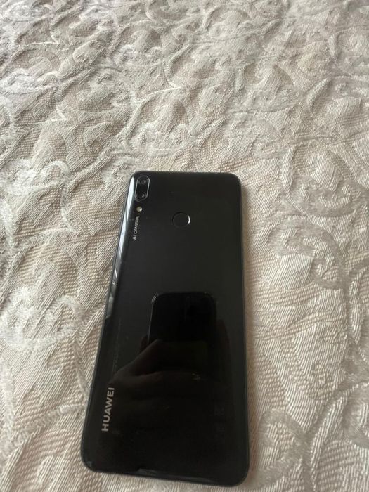 Телефон продаю .