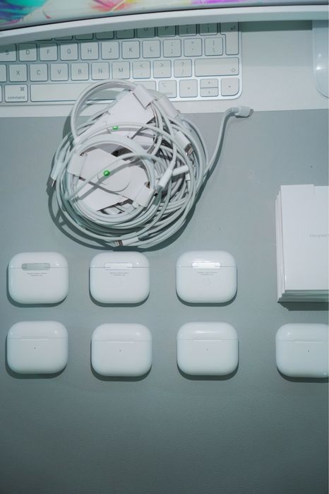 AirPods Gen 3 Refurbished - 10/10