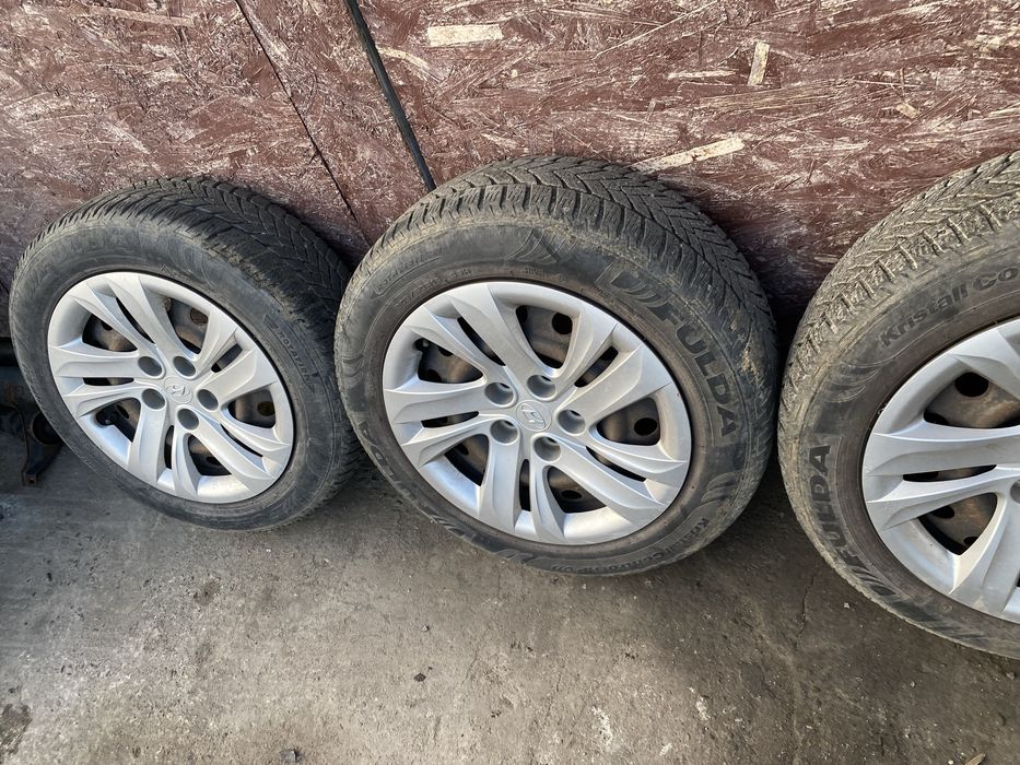 Jante+Cauciucuri+ Capace 205/60 R16 Hyundai i40 Pret 1000 lei