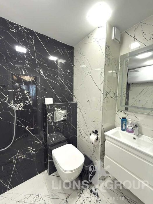 Уютен и светъл многостаен апартамент под наем в кв.Левски, гр.Варна