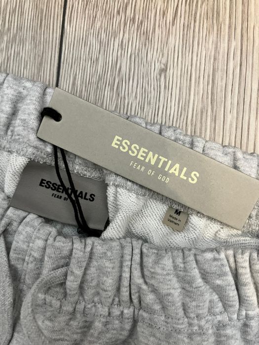 Pantaloni Essentials