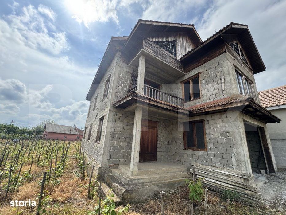 Casa la rosu Filiasi, 232 mp, teren generos 1842 mp, investitie ideala