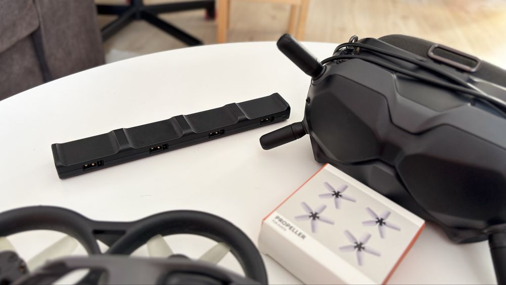 Dji Avata с 4 батерии и два контролера, като нов!