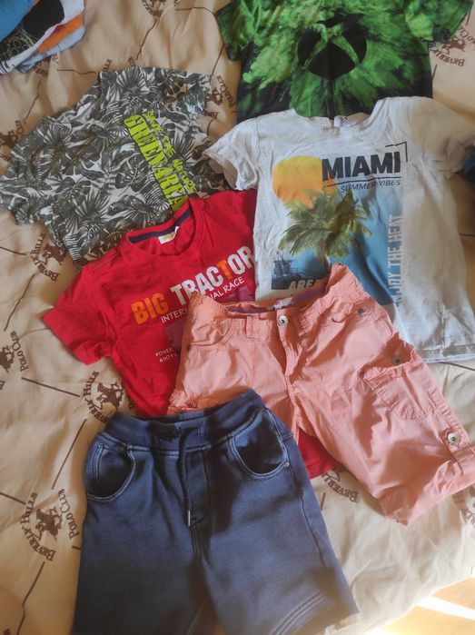 Лот  3 бр тениски +2 бр къси панталони 134 см