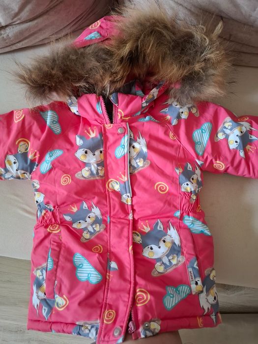 Куртка зимняя на девочку, 104 размер, возраст 3-4 года. Цена 10 тыс