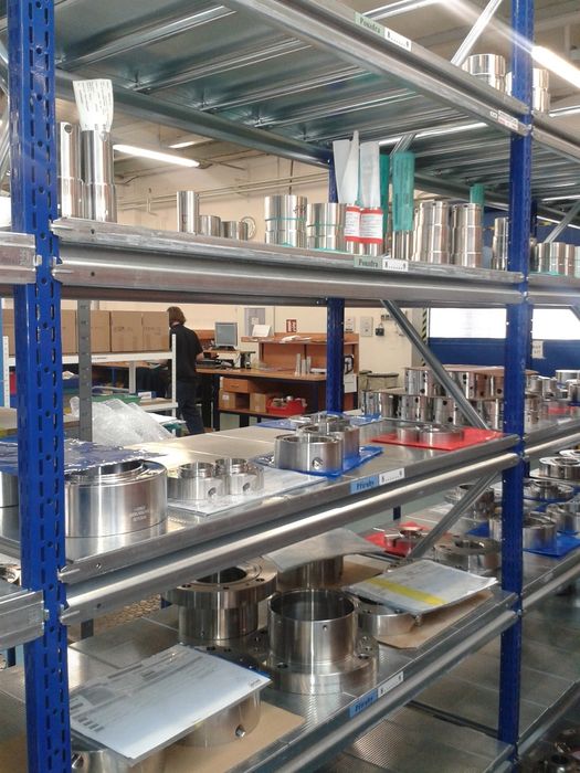 Rafturi metalice profesionale arhivă, birou, paleți, cantilever