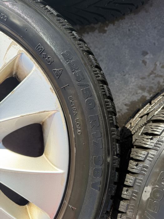 Гуми с джанти за БМВ 5х120 225/50/17