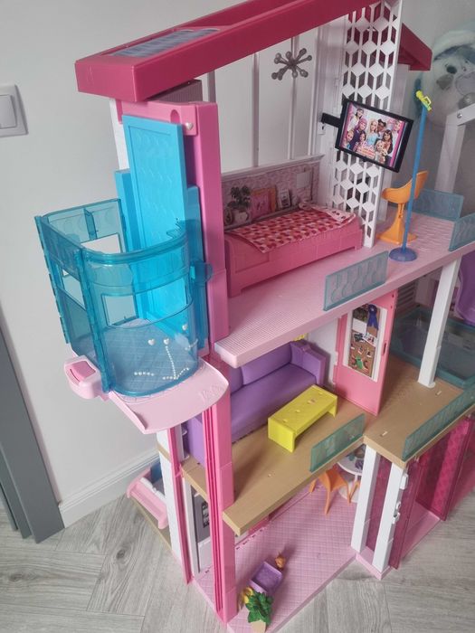 Vând casă de pupuși Barbie originală