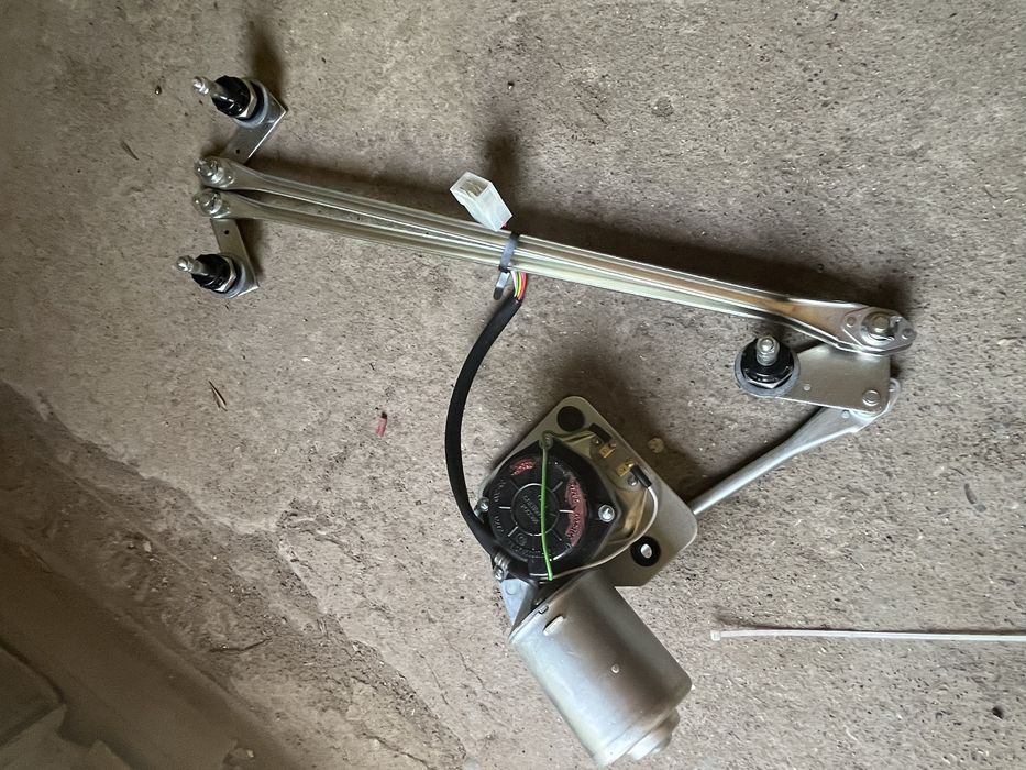 Привод стеклоочистителя Зил-4301, 3501 в сборе