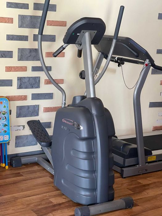Продам эллиптический тренажер Steelflex XE-3700