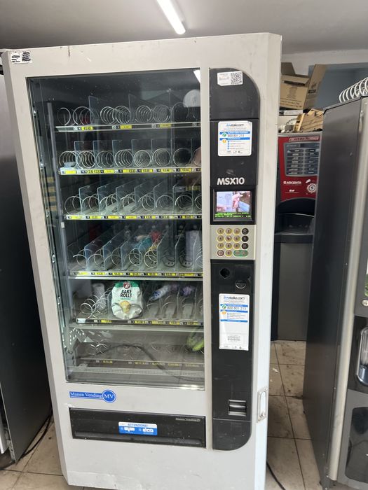 Manea MSX10 aparat vending snack si bauturi reci