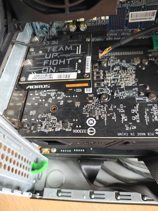 Stație Workstation HP Z420 • GTX 1050 Ti • Sound Blaster ZxR • SSD Samsung 512GB • Wi‑Fi 6