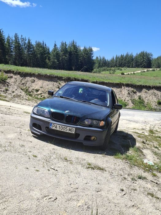 BMW    E46    320i