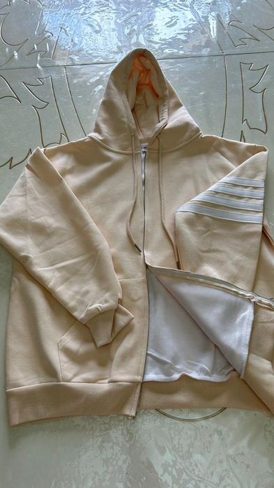 Спортивная одежда(спортивка)