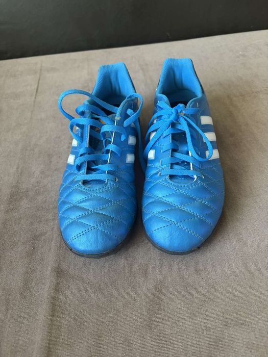 Adidas футболни обувки (стоножки)
