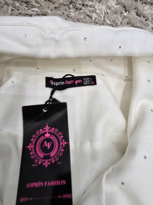 Дамско дънково яке с капси