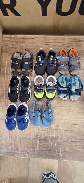 Adidași nr.23 și sandale nr.24