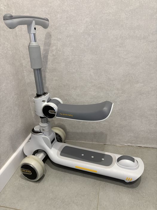 Детский самокат.