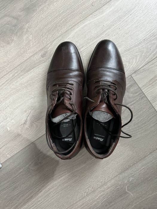 Vand pantofi piele Batta