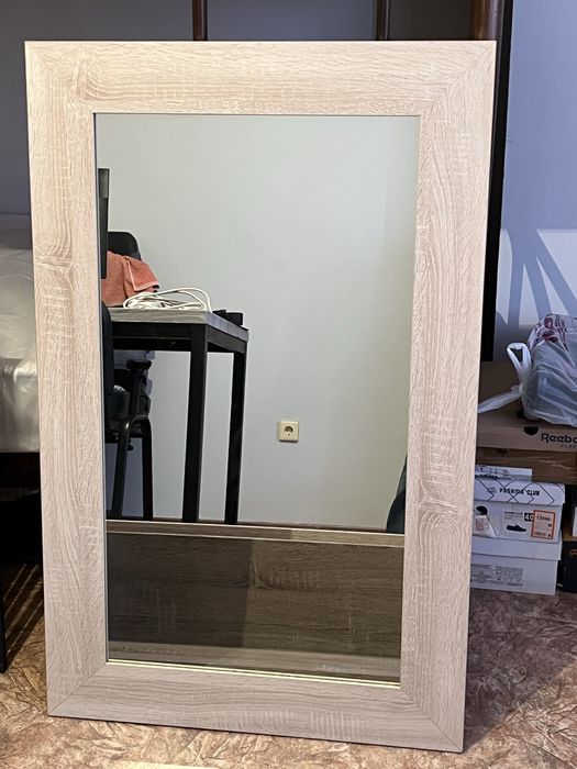 полки настенные и зеркало настенное