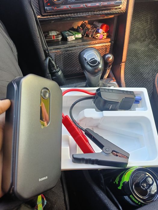 Продам пускозарядное устройство для автомобиля Baseus