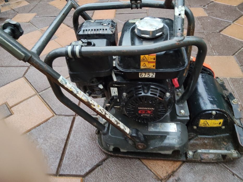 Talpa compactoare HUSQVARNA cu motor Honda