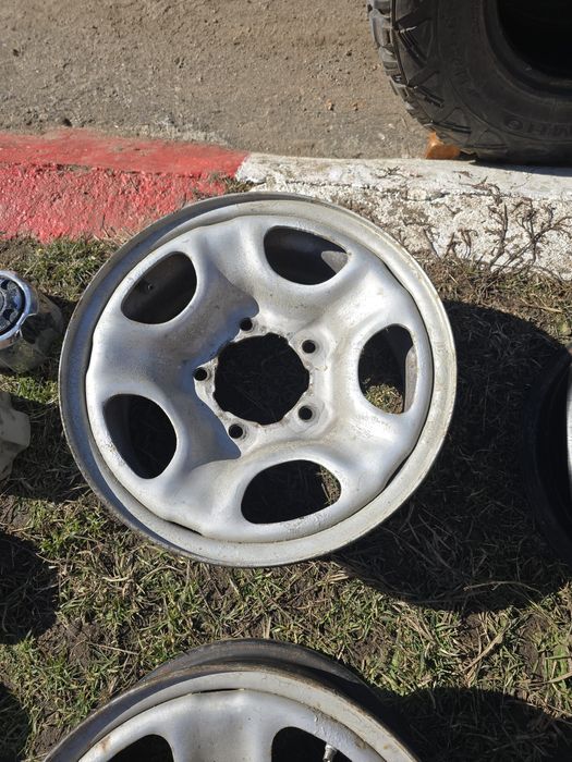 Железни джанти 15-ки, 5x139.7мм за Фероза, Витара, Джимни, Лада Нива..