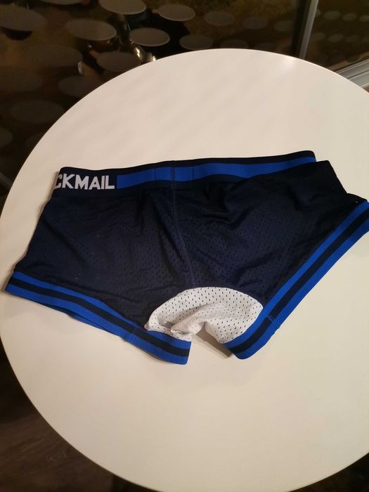 Vand boxeri pentru bărbați