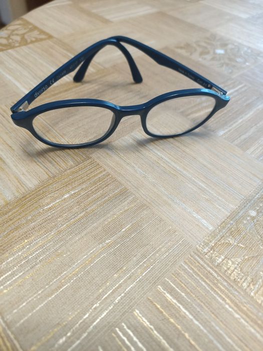 Продам детскую оправу для очков