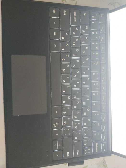 Продам офисный ноутбук Асер 16/512 ssd