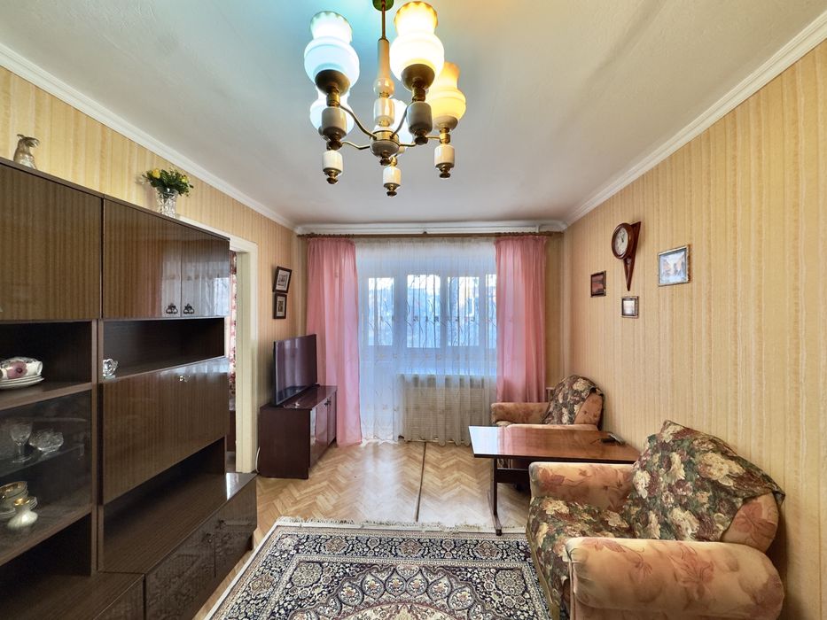 Продаётся уютная двухкомнатная квартира! Пассажирская 8А