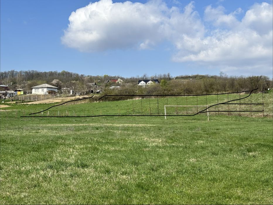 Teren intravilan 1600 mp!