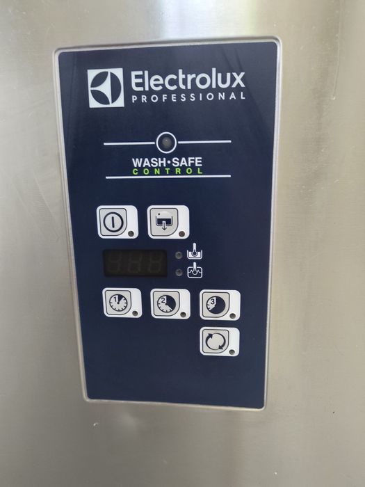 Конзолна -- 2021 година - За тави , касетки, едър кухненски инвентар и