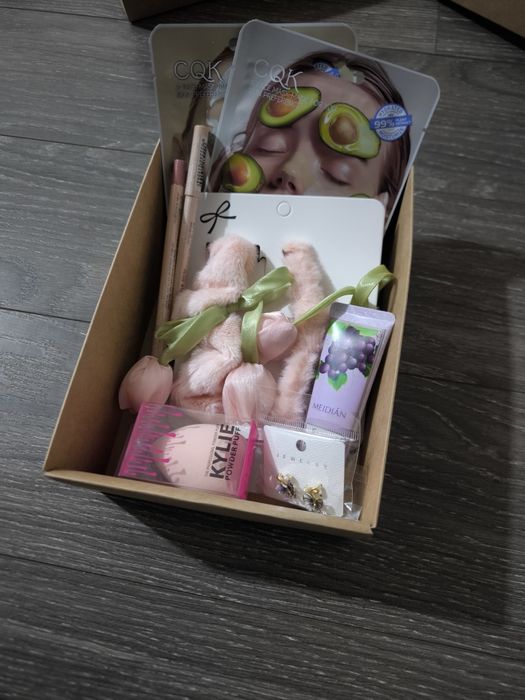 Подарок для любимой  бокс для девочек