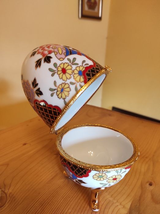 Голямо яйце тип " Фаберже"