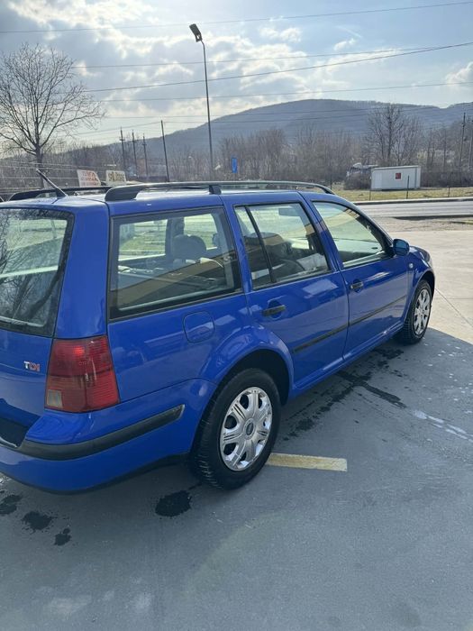 Vand sau schimb Golf 4