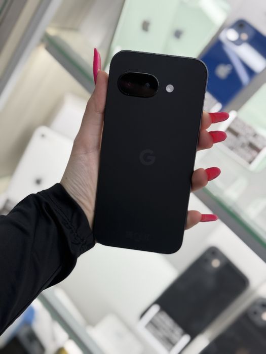 HUMOR GSM oferă spre vânzare / Google Pixel 9a / 128 GB / Negru / Garanție 6 luni