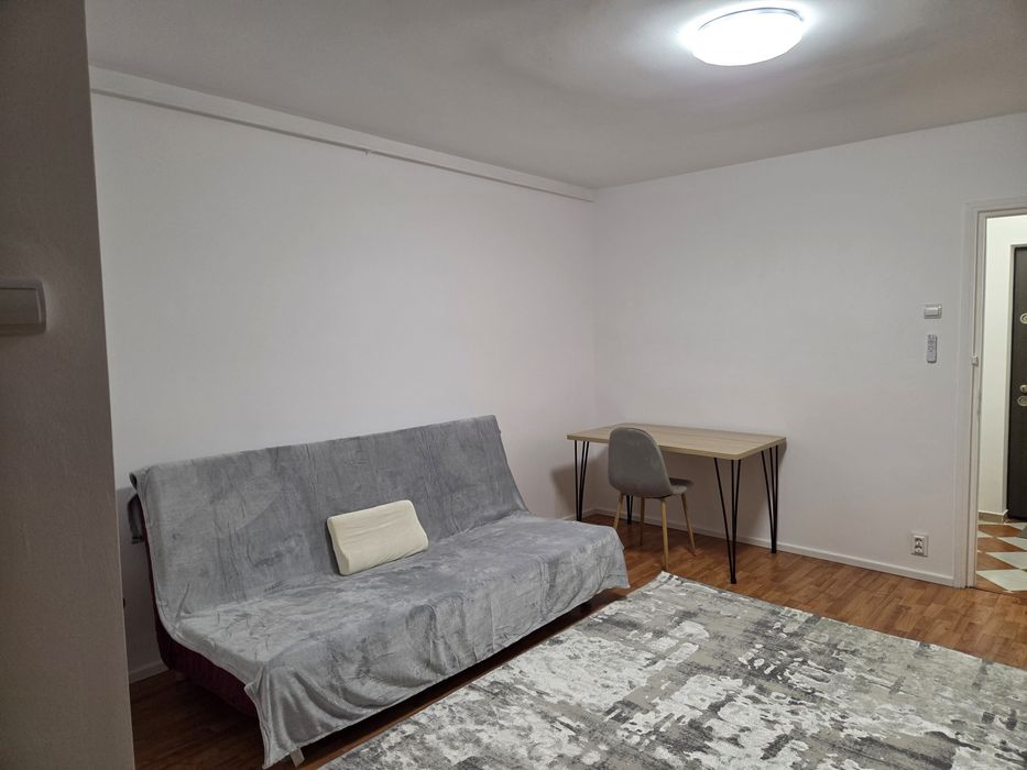 Garsoniera de inchiriat, 1 min metrou Dristor