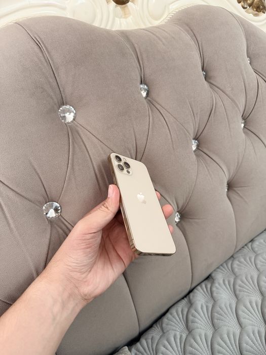 iPhone 12 Pro 256Gb - В идеальном состоянии