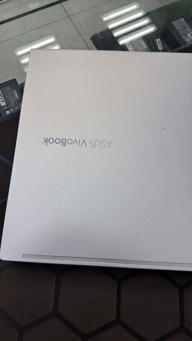 Asus Vivabook 15