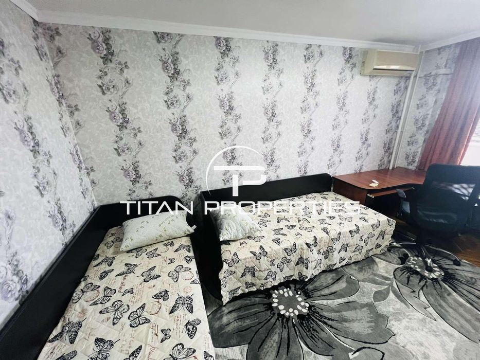 Дава се под наем Тристаен апартамент в Бургас, Център - 92 кв.м за 612 € - Снимка #4