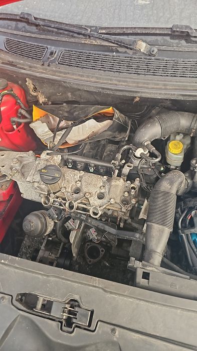 Dezmembrari,piese Skoda fabia 2 facelift benzina rosie